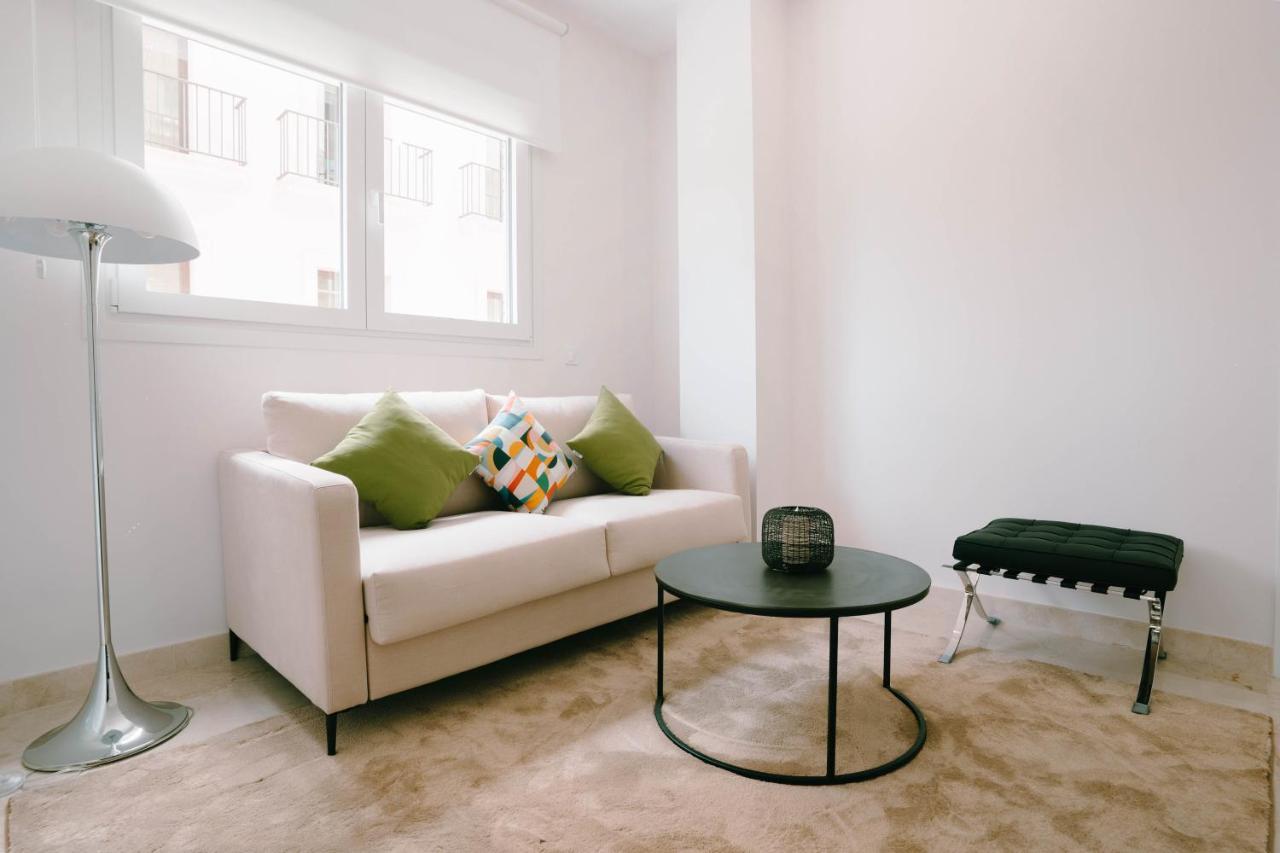 New Picasso Plaza - Malaga Apartman Kültér fotó