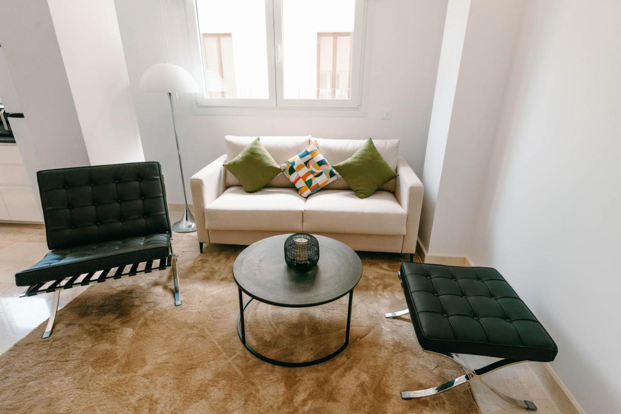 New Picasso Plaza - Malaga Apartman Kültér fotó
