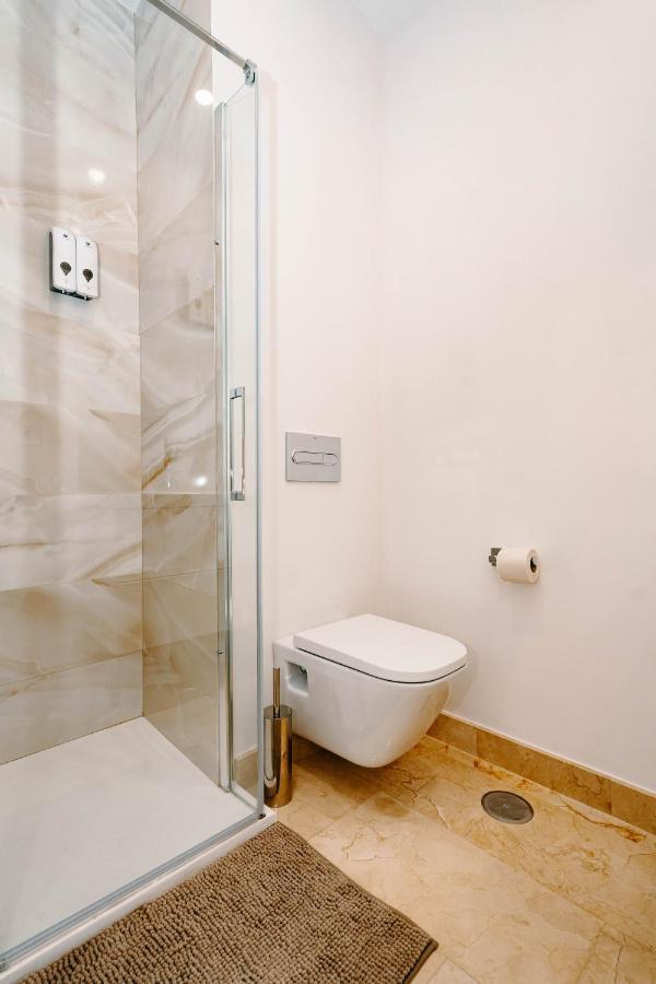 New Picasso Plaza - Malaga Apartman Kültér fotó